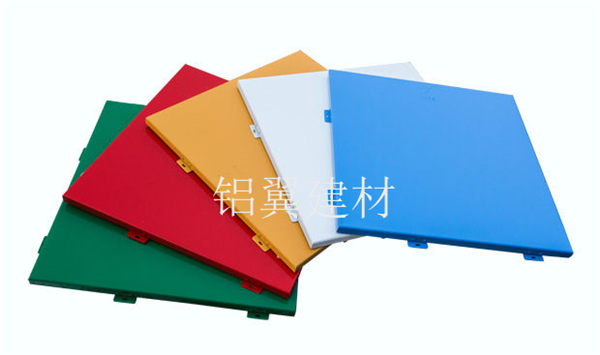 氟碳噴涂鋁單板報價